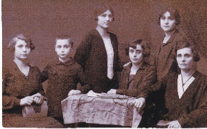 Olga Sembratovych with children